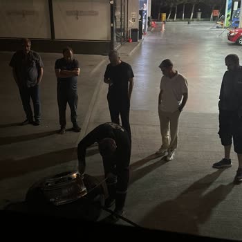 Varan Turizm’de Lastik Patladı, 2 Saat Mağdur Edildik!