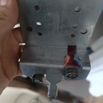 Gardırop Fren Sistemi Tekeri Çürüdü Yedek Parça Bulunamıyor