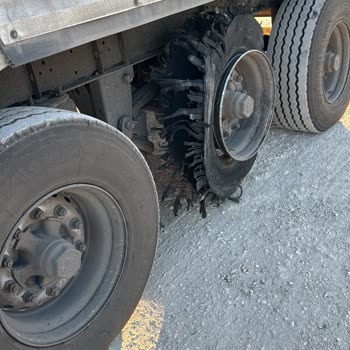 Sıfır Alınan Lassa Lastik 6 Ayda Parçalara Ayrıldı Can Güvenliğim Tehlikeye Girdi