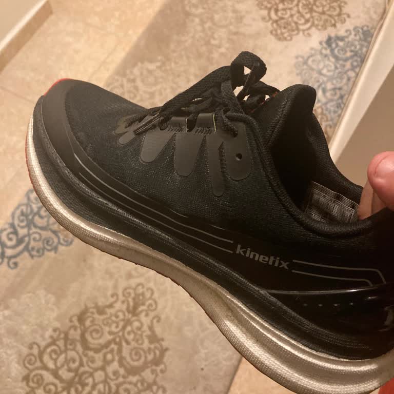 Kinetix Ayakkabıdan Gelen Sesler Nedeniyle Rahatsızlık Yaşıyorum