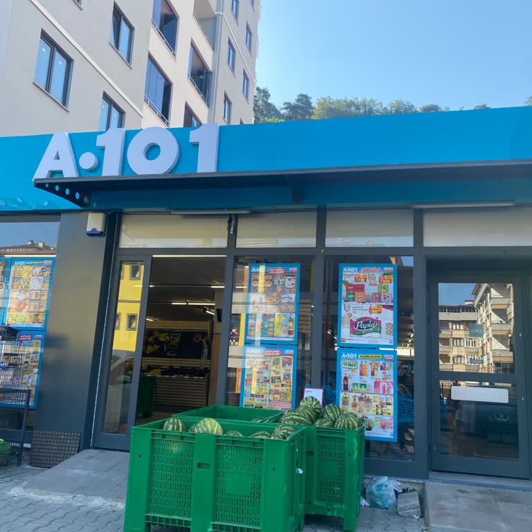 A101 Mağazası Geç Açılıyor, Müşteriler Mağdur Ediliyor