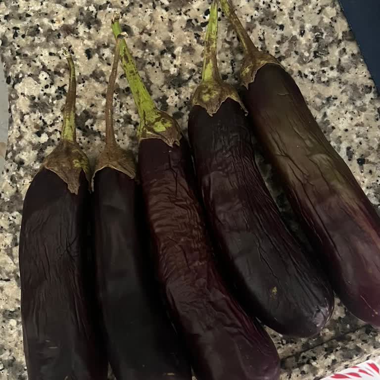 Şok Marketten Gelen Taze Olmayan Patlıcan Nedeniyle Ücret İadesi Talebim