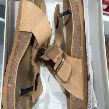 Aldığım Terlik Kısa Sürede Bozuldu, Mağaza İlgisiz Davrandı