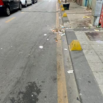 Sultanselim Caddesi Sonbahar Sokak'ta Temizlik Sorunu Ve İhmal