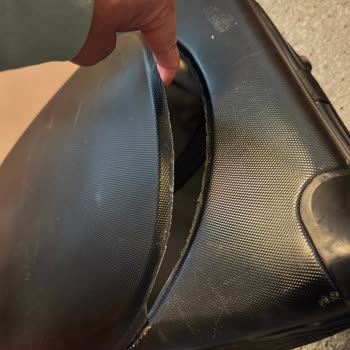 Pegasus Uçuşunda Valizim Kırıldı, 3 Gündür Çözüm Bekliyorum