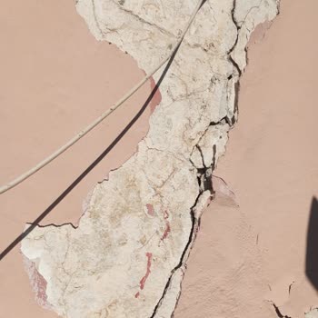 AFAD Deprem Mağduru Yaşlı Ve Hasta Ailem İçin Barınma Ve Temel İhtiyaç Yardımı Bekliyoruz