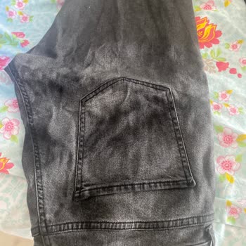 Hiç Giyilmeden Boya Veren Pantolon Mağduriyeti