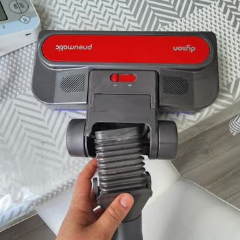 Dyson Süpürge Başlık Kısmında Tekrarlayan Kırılma Sorunu Mağduriyet Yaratıyor