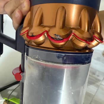 Dyson Süpürgemin Sünger Parçası Kısa Sürede Çıktı, Parça Değişimi Talebim Var