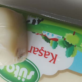 Satın Alınan Kaşar Peynirinde Son Kullanma Tarihi Geçmemiş Olmasına Rağmen Küflenme Sorunu