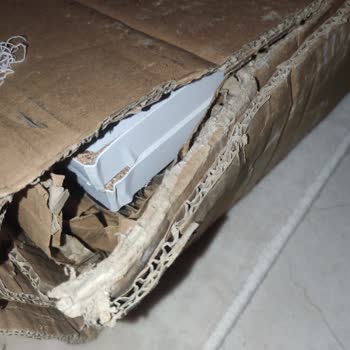 Hasarlı Gelen Dolabın İadesi İçin Çözüm Sunulmuyor Mağduriyetim Sürüyor