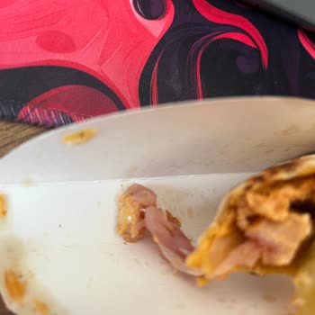 Çiğ Gelen Tavuk Siparişiyle Sağlık Riski Ve Hayal Kırıklığı Yaşadım