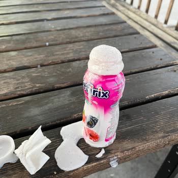 Açtığım Kefirix Patladı, Kıyafetlerim Ve Çantam Zarar Gördü!