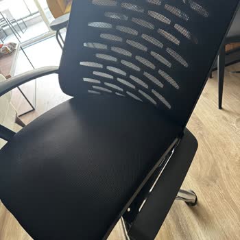 Kırılan Sandalyeler Ve Eksik Garanti: 6.000 TL’lik Hayal Kırıklığı