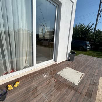 I Face Severe Head Injury and Refund Refusal at Airbnb Villa with Private Pool