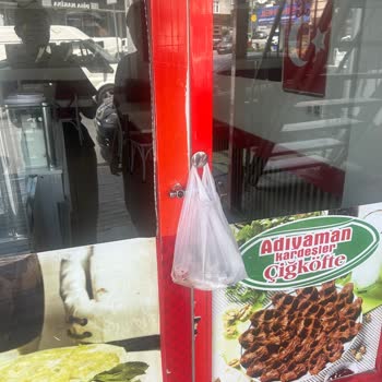 Çiğköfte Dürümden Saç Çıkması Ve Fiş Verilmemesi Hayal Kırıklığı Yarattı