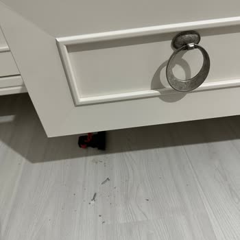 Yeni Aldığım Gardıropta Montaj Hatası Ve İlgisizlik