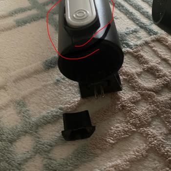 Bosch Unlimited 7 Dikey Süpürge Başlık Kısmı Kısa Sürede Kırıldı