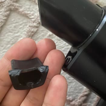 Bosch Unlimited 7 Dikey Süpürge Başlık Kısmı Kısa Sürede Kırıldı