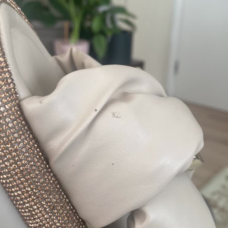 Yırtık Terlik Ve Ulaşılmayan Müşteri Hizmetleri Mağduriyeti