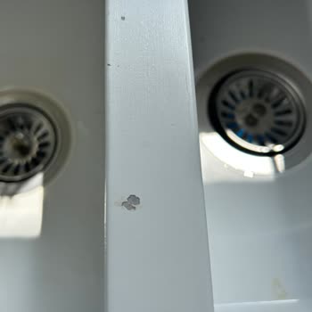 Lavaboda Sürekli Artan Sıyrıklar Ve İlgisiz Müşteri Hizmetleri