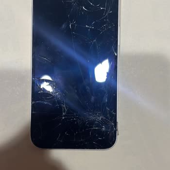 Garantiye Gönderilen Cihazın Kargo Sürecinde Hasar Görmesi Hakkında Çözüm Talebi