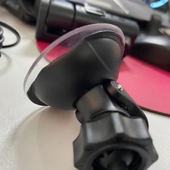 Kırık Araç Kamerası Ve İletişimsiz Firma: Mağduriyetim Giderilsin