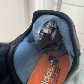 6 Ayda Topukta Delik Oluştu, Garanti Kapsamında Değişim Talebi