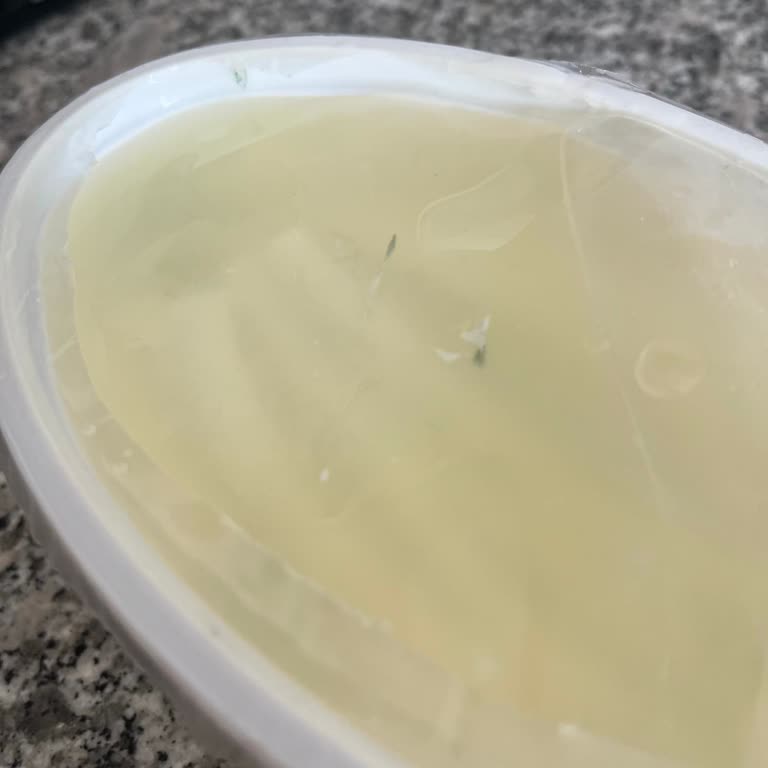 Taze Tarihli Ekici Peynirde Küf Şoku!