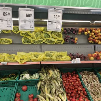 Çürük Meyve Sebze Ve Yüksek Fiyat Şikayeti