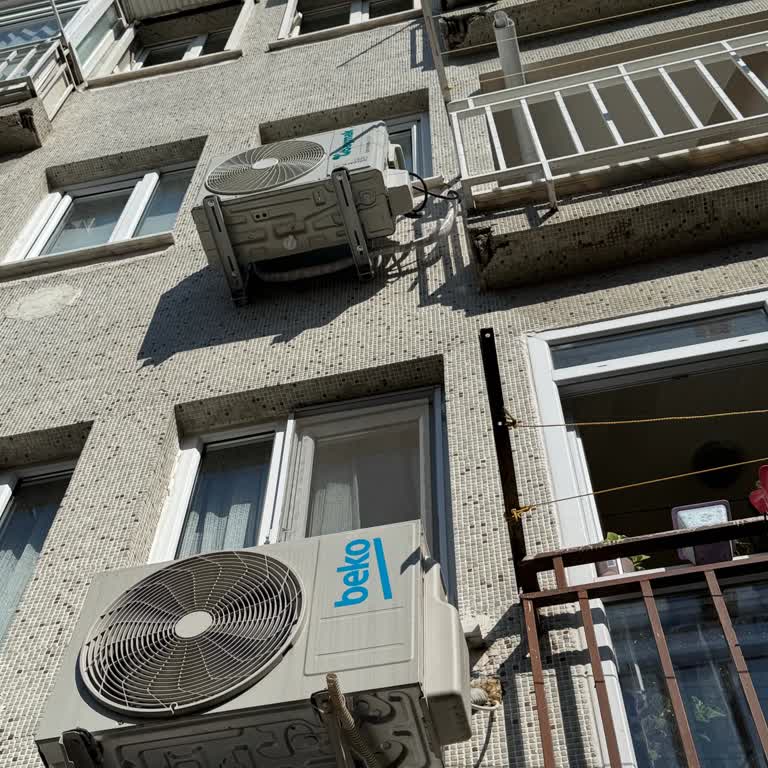 Üst Kattaki Klima Montajı Nedeniyle Camımıza Su Akıyor