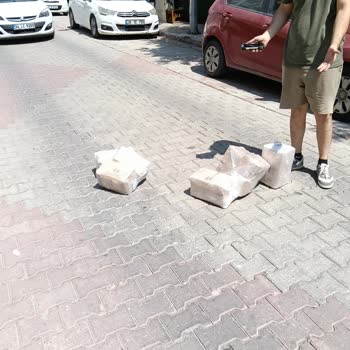 Kargom Aras Kargo Çalışanı Tarafından Tekmelenerek Sokağa Atıldı, Saygısız Davranış Ve Bilgilendirme Eksikliği