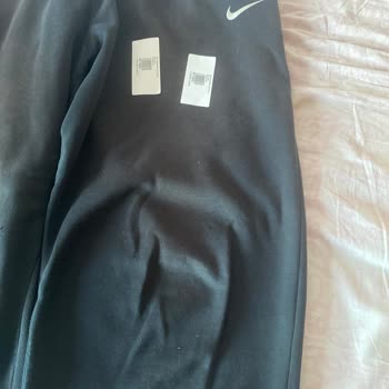 Yeni Alınan Eşofman Altının Ön Kısmında Hızlı Renk Solması Yaşadım