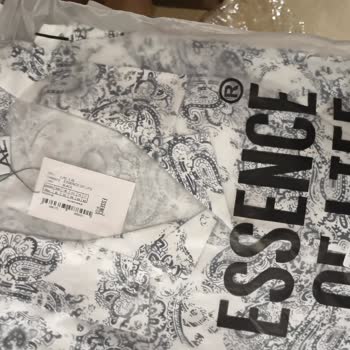 Siparişimde Yanlış Gönderilen Gömlekler Güvenimi Sarsıyor