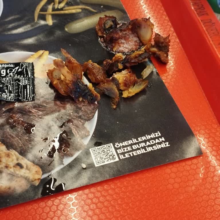 Yanmış Ve Derili Tavuk Döner Hayal Kırıklığı Yarattı, Ücret İadesi Talebim Var