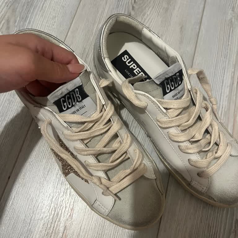 Golden Goose Superstar Zapatillas, problema con la suela y cambio insatisfactorio
