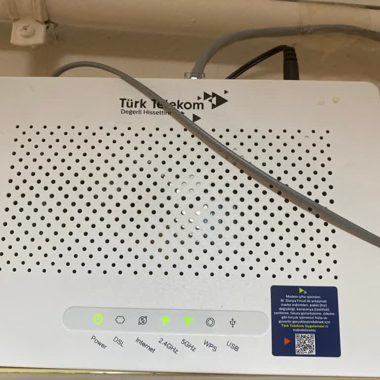 Uzayan İnternet Kesintisi Nedeniyle Mağduriyet Ve Acil Çözüm Talebi