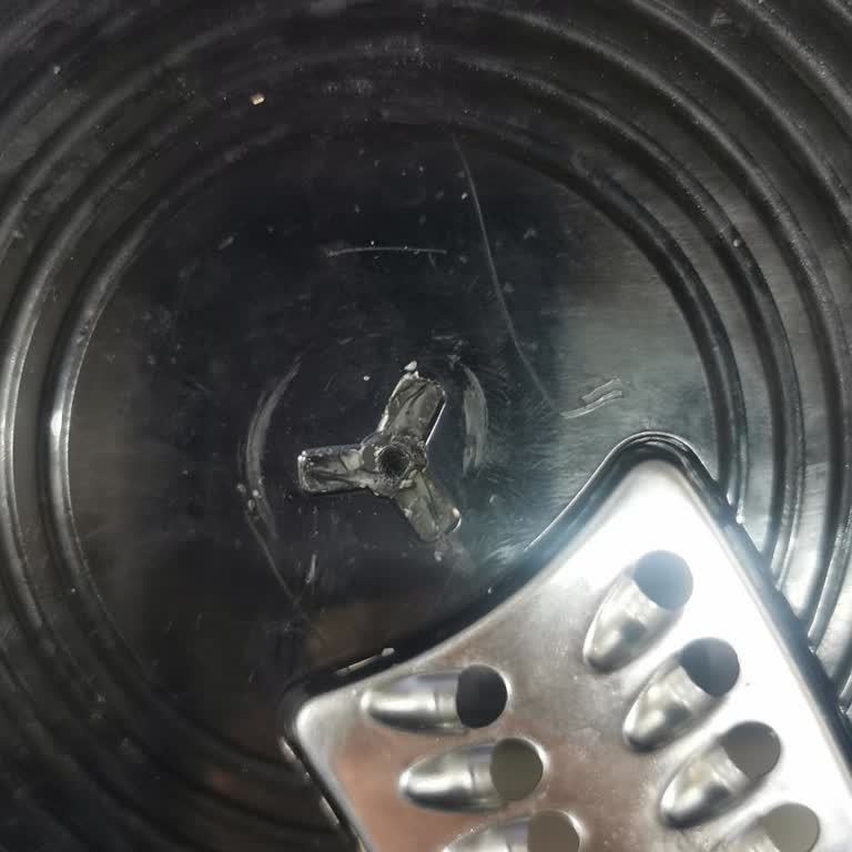 Garantisi Devam Eden Blenderın Parçası Kırıldı, Destek Alamadım