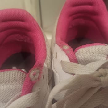 Kısa Sürede Hasar Gören Adidas Ayakkabı İçin İade Talebim Reddedildi