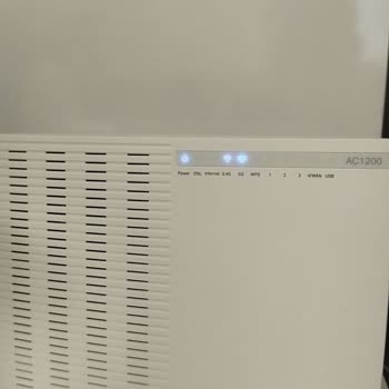 Uzun Süredir Devam Eden İnternet Kesintisine Ve Bilgilendirme Eksikliğine Tepki