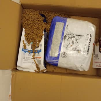 Patlak Ve Şüpheli Mama Paketi, İlgisiz Müşteri Hizmetleri