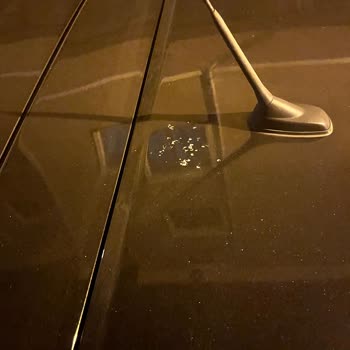 Opel Corsa Cam Tavan Boyası Soyuluyor, Değer Kaybı Endişesi Yaşıyorum