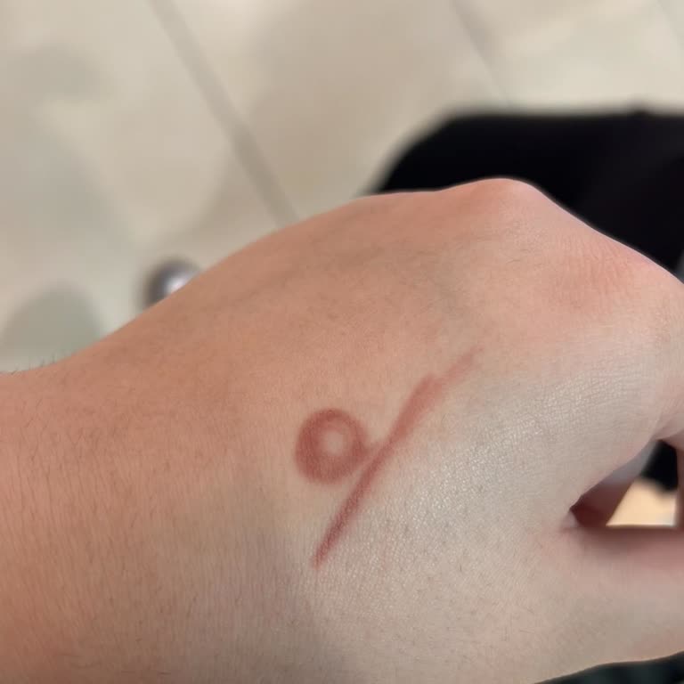 Lápiz Golden Rose 504, color diferente al esperado, no aceptan devolución