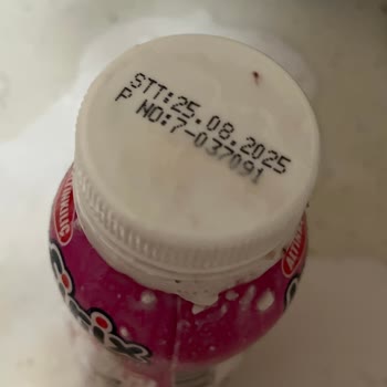 Son Kullanma Tarihi Geçmemiş Kefir Patladı, Evim Ve Kıyafetlerim Kirlendi