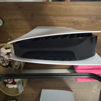 PlayStation 5'te Sürekli Isınma Sorunu Ve Yetersiz Teknik Destek