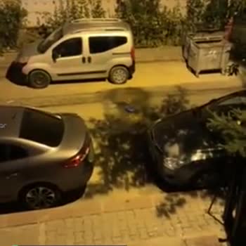 Yenimahalle Belediyesi Çöp Kamyonları Pislik Akıtarak Her Gün Böyle Geçiyor