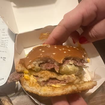 Eksik Ve Pişmemiş Ürün, İlgisiz Müşteri Hizmetleriyle Mağduriyet