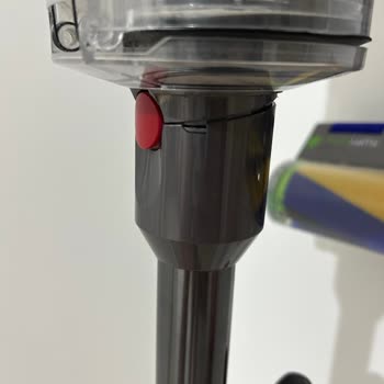 Dyson V12 Süpürge Borusu Tekrar Kırılıyor, Kalıcı Çözüm Bekliyorum