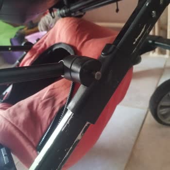Ajet Uçuşunda Kırılan Bebek Arabası İçin Çözüm Sunulmuyor