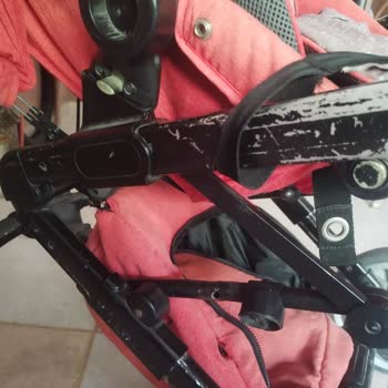 Ajet Uçuşunda Kırılan Bebek Arabası İçin Çözüm Sunulmuyor